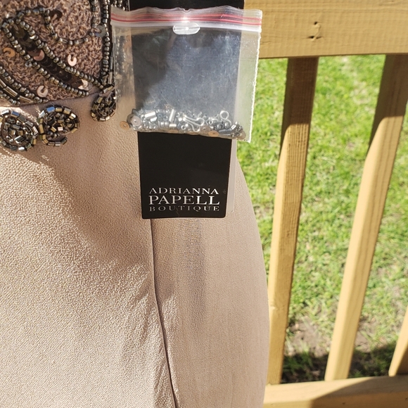 NWT Adrianna Papell Formal Beaded Dress
Run small - Picture 8 of 15